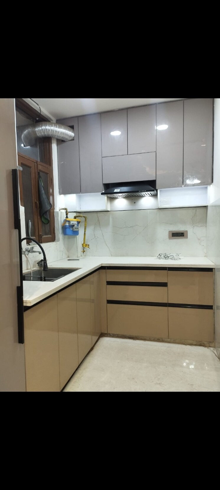 Kitchen, kanha-apartments-indirapuram 2 Bedroom 950 Sq.Ft. Builder Floor In Shakti Khand 2 Ghaziabad 9622644