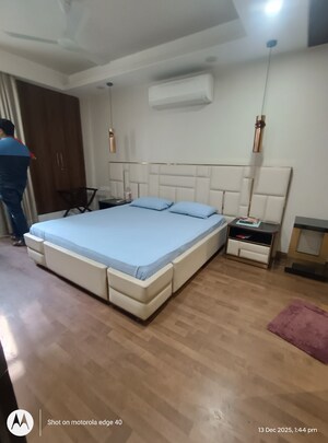 Room in 3 BHK Builder Floor at Saket – for Sale