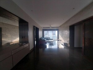 Room in 3 BHK Apartment at Prabhadevi CHS, Prabhadevi – for Sale