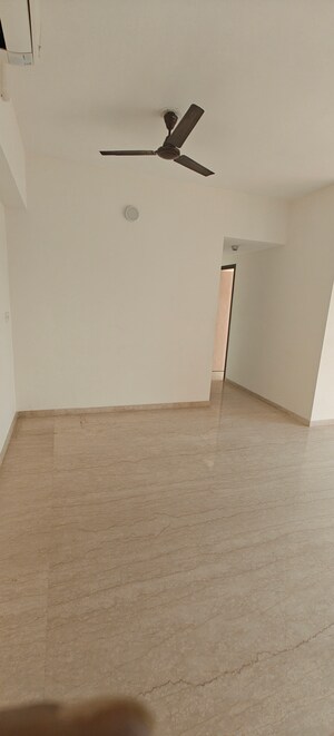 Room in 2 BHK Apartment at Lodha Vista, Lower Parel – for Rent