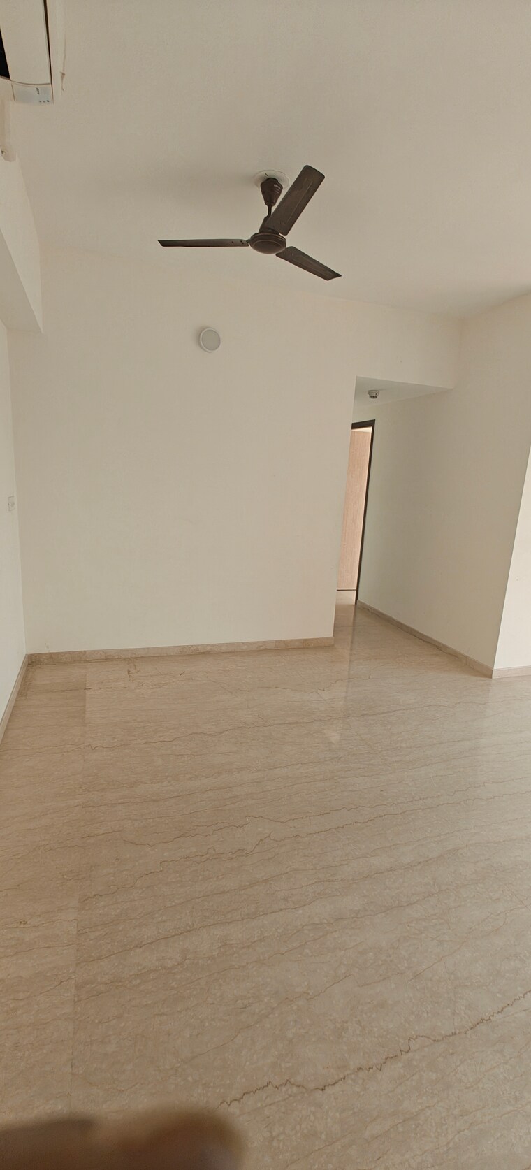 Room, lodha-vista 2 Bedroom 700 Sq.Ft. Apartment In Lower Parel Mumbai 9622688