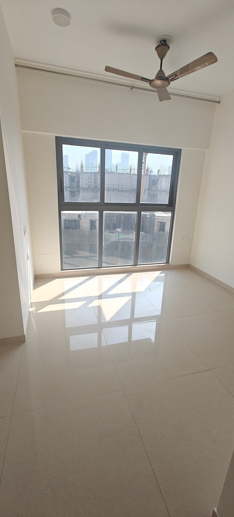 Room, lodha-vista 2 Bedroom 700 Sq.Ft. Apartment In Lower Parel Mumbai 9622688