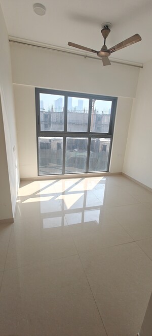 Room in 2 BHK Apartment at Lodha Vista, Lower Parel – for Rent