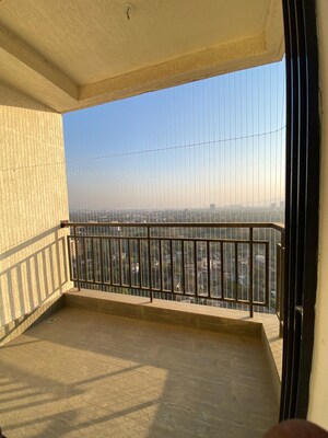 Room in 1 BHK Apartment at Runwal Gardens Phase I, Dombivli East – for Sale