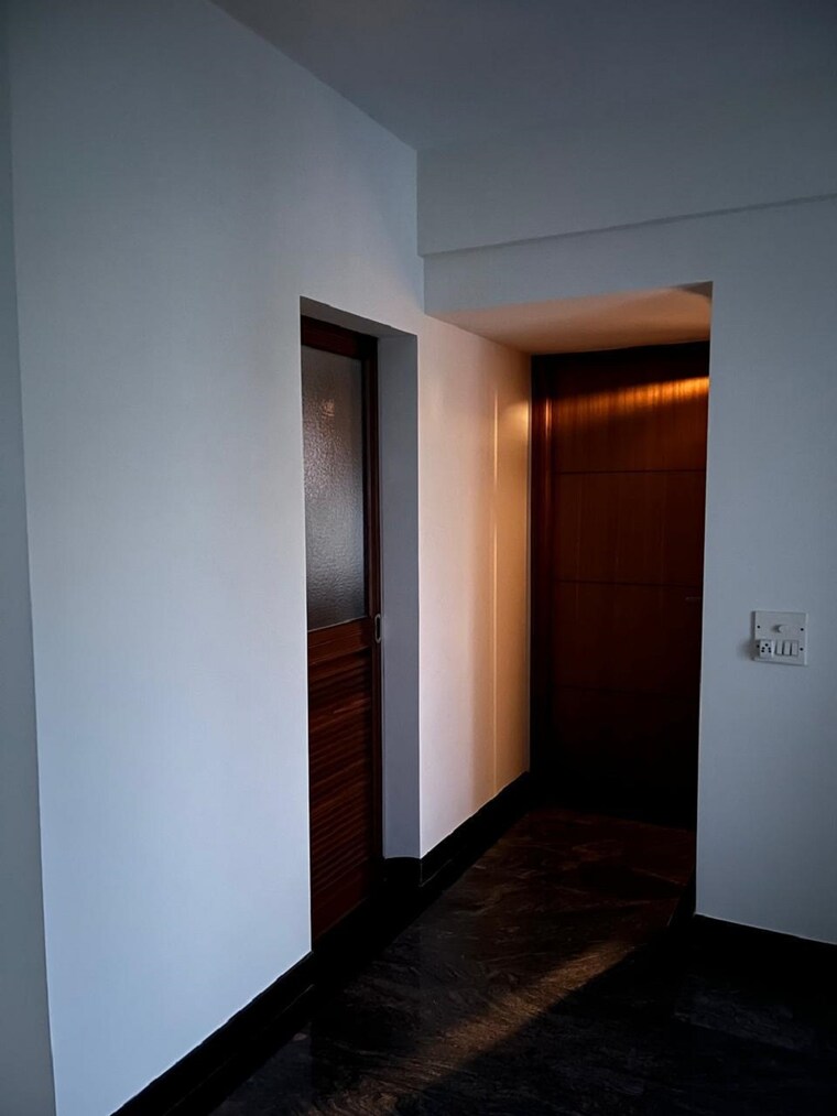 Room, bandra west 2 Bedroom 700 Sq.Ft. Apartment In Bandra West Mumbai 9622700