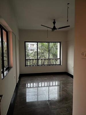 Room in 2 BHK Apartment at Bandra West – for Rent