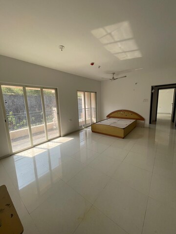Room in 3 BHK Apartment at Puraniks Abitante Fiore, Bavdhan – for Rent