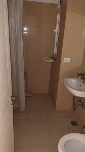 Attached Bathroom in 3.5 BHK Apartment at Emaar Emerald Estate, Sector 65 – for Rent