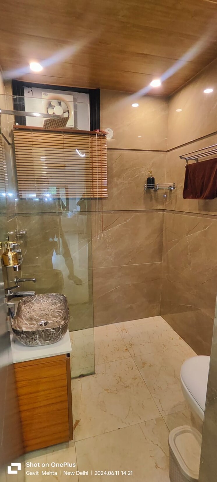 Bathroom, saket 3 Bedroom 1450 Sq.Ft. Builder Floor In Saket Delhi 9622730