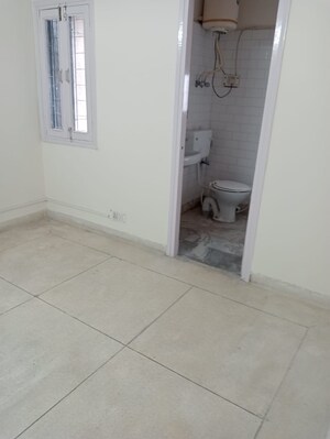 Room in 2.5 BHK Apartment at Bhagyawan Apartments, Mayur Vihar 1 – for Sale