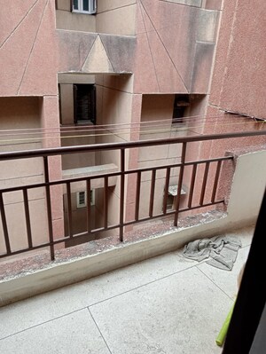 Balcony in 2.5 BHK Apartment at Bhagyawan Apartments, Mayur Vihar 1 – for Sale