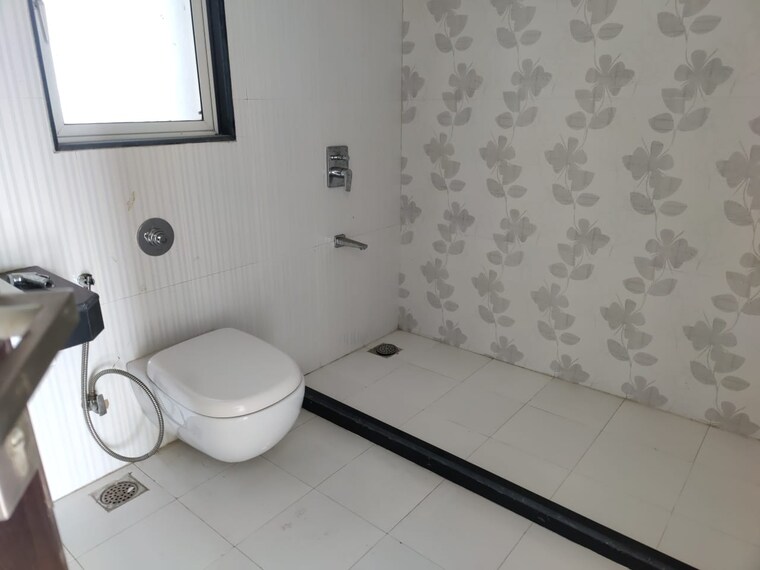 Bathroom, la-classic 2 Bedroom 1100 Sq.Ft. Apartment In Malad West Mumbai 9622760