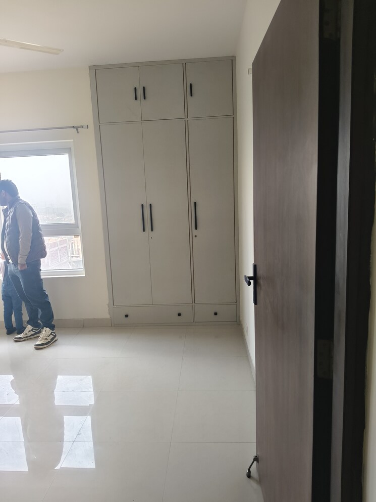 Room, adani-oyster-grande-phase-2 3 Bedroom 1689 Sq.Ft. Apartment In Sector 102 Gurgaon 9622749