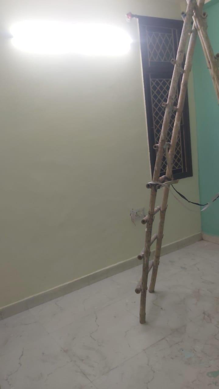 2.5 BHK + Pooja Room Builder Floor For Sale in Mayur Vihar