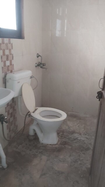 Bathroom in 2.5 BHK Builder Floor at Mayur Vihar – for Sale