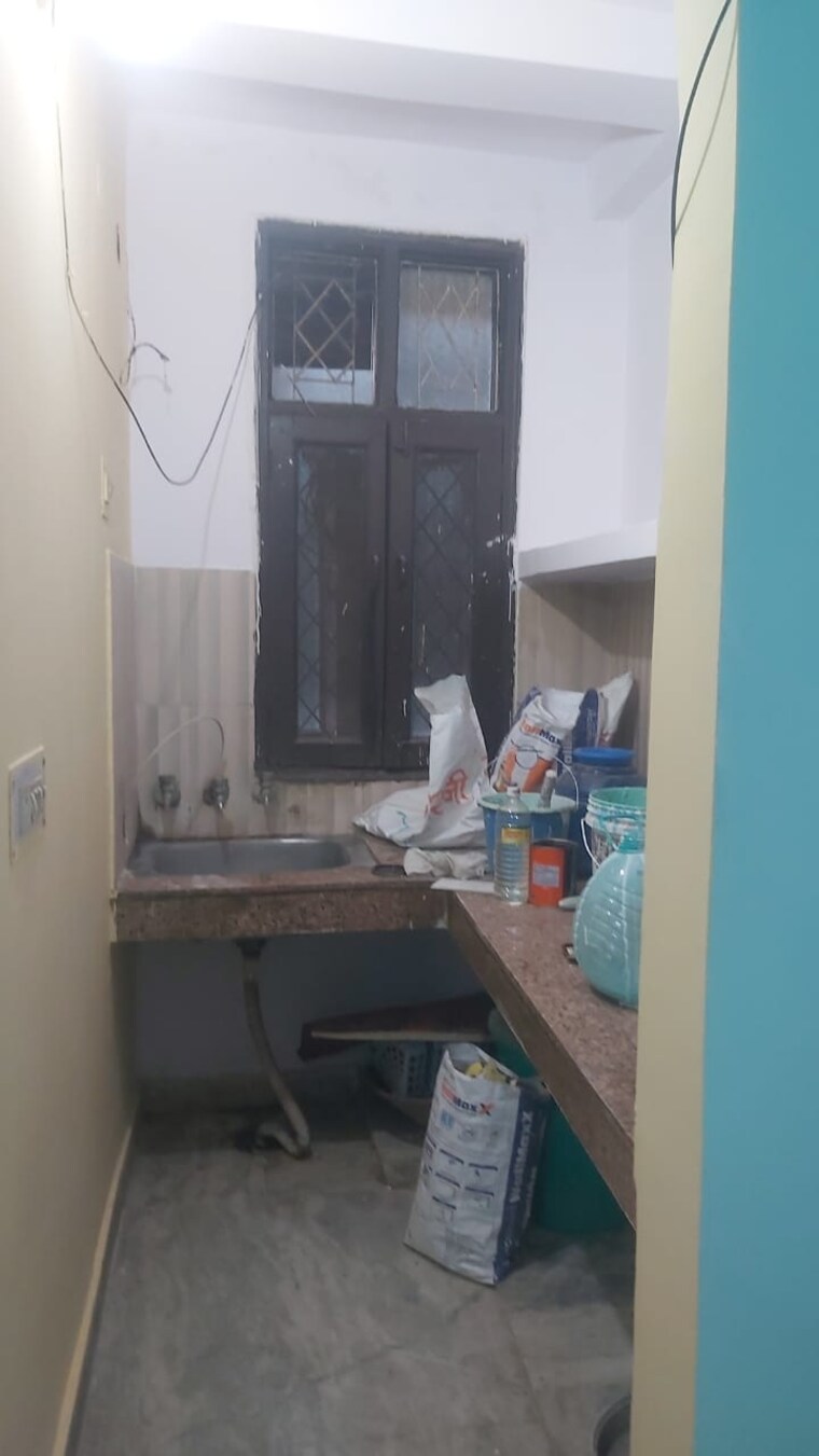 Kitchen, mayur vihar 2.5 Bedroom 450 Sq.Ft. Builder Floor In Mayur Vihar Delhi 9622779