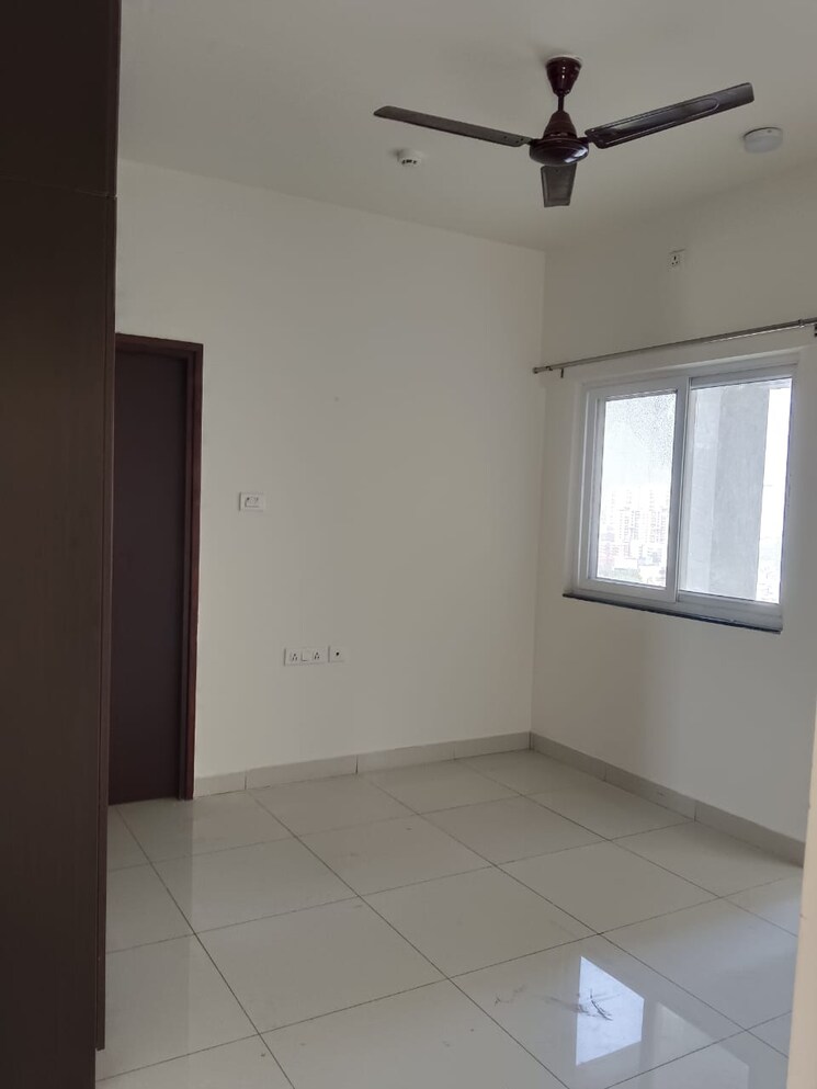 Room, puravankara-silversands 3 Bedroom 1350 Sq.Ft. Apartment In Mundhwa Pune 9622788