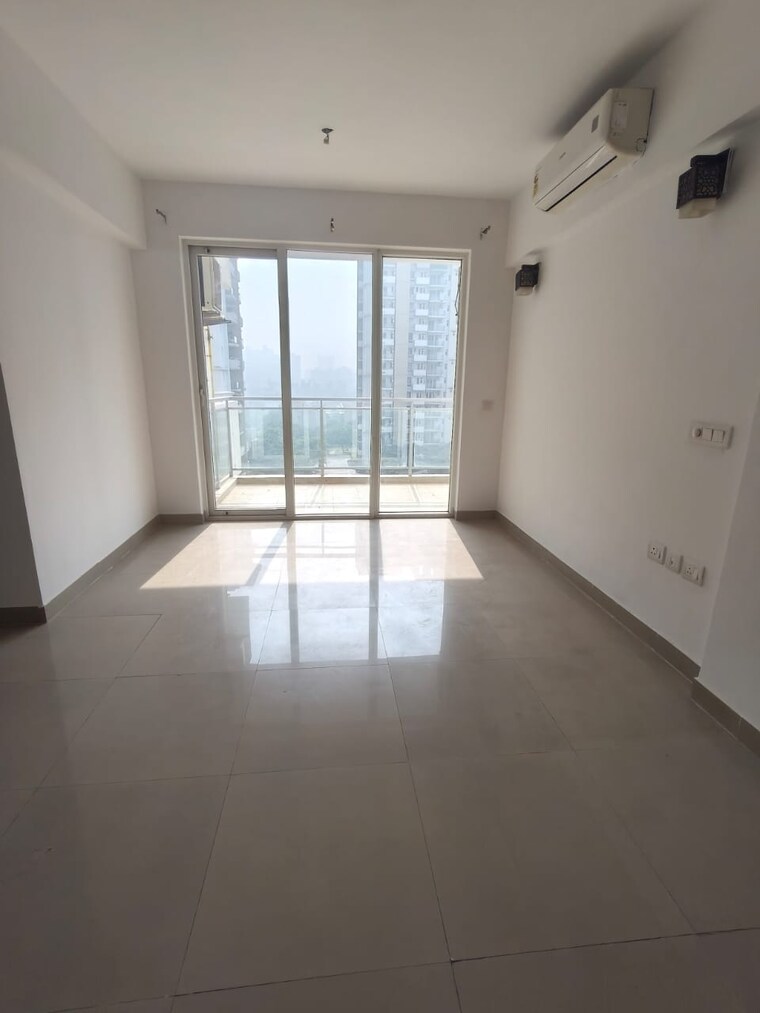 Room, emaar-imperial-gardens 3 Bedroom 2000 Sq.Ft. Apartment In Sector 102 Gurgaon 9622802