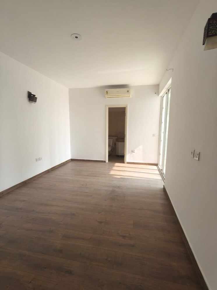 Room, emaar-imperial-gardens 3 Bedroom 2000 Sq.Ft. Apartment In Sector 102 Gurgaon 9622802