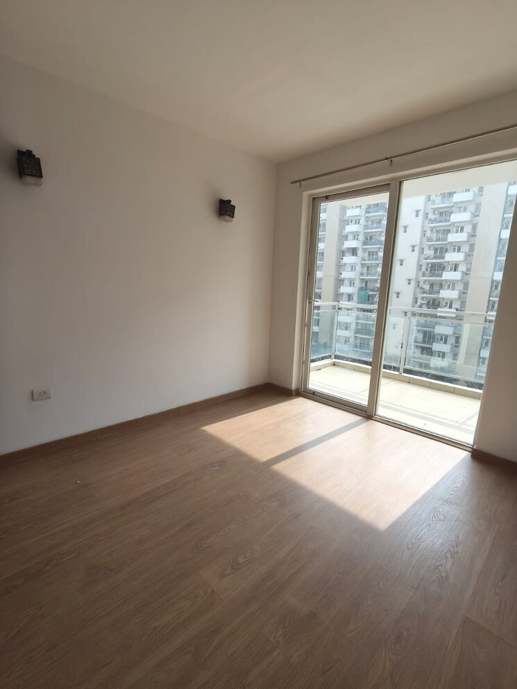 Room, emaar-imperial-gardens 3 Bedroom 2000 Sq.Ft. Apartment In Sector 102 Gurgaon 9622802