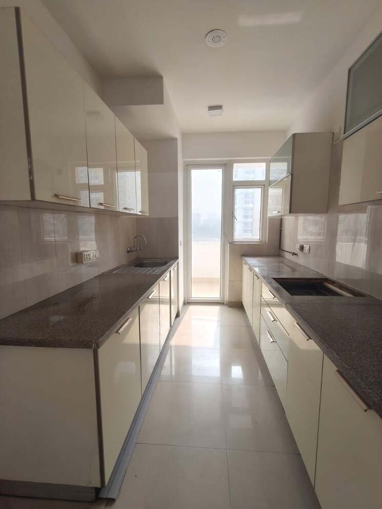 Kitchen, emaar-imperial-gardens 3 Bedroom 2000 Sq.Ft. Apartment In Sector 102 Gurgaon 9622802