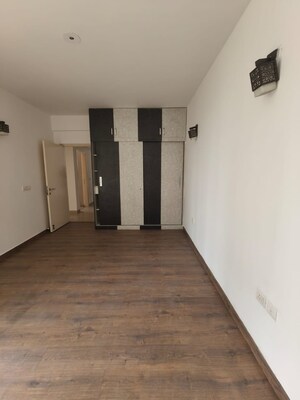 Room in 3 BHK Apartment at Emaar Imperial Gardens, Sector 102 – for Sale