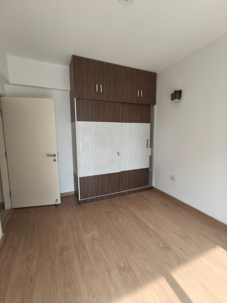 Room, emaar-imperial-gardens 3 Bedroom 2000 Sq.Ft. Apartment In Sector 102 Gurgaon 9622802