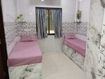 300 Sq.Ft. Pg in Marine Drive