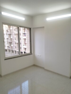 Room in 3 BHK Apartment at Dorabjee Paradise Building A&B Condominium, Mohammadwadi – for Rent