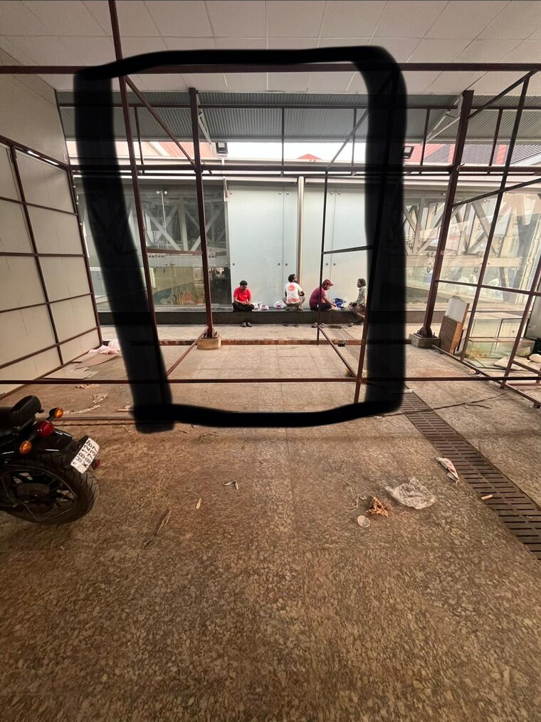 Exterior View, howrah railway station Commercial Shop 100 Sq.Ft. In Howrah Railway Station Kolkata 9622817