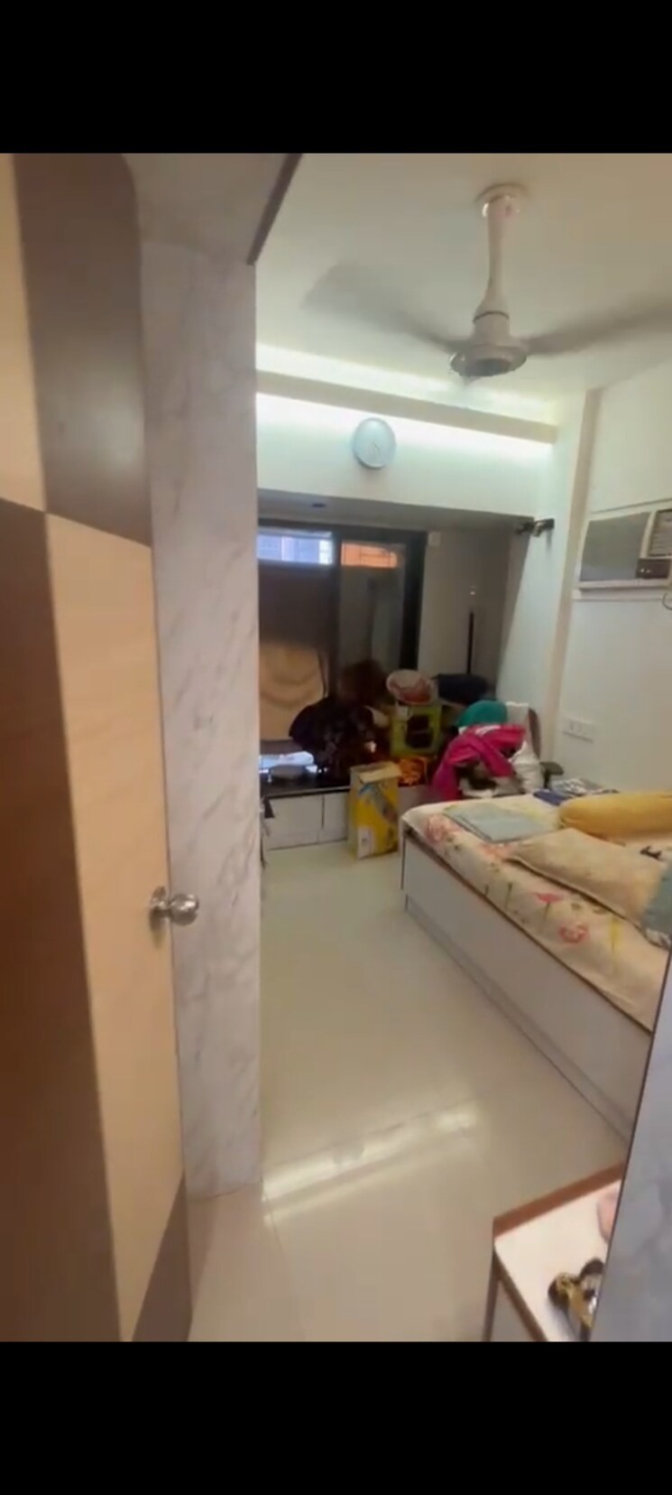 Room, kanakia road 2 Bedroom 700 Sq.Ft. Builder Floor In Kanakia Road Thane 9622824