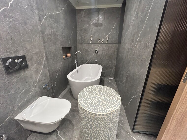 Bathroom, peninsula-chambers 3 Bedroom 2232 Sq.Ft. Apartment In Lower Parel Mumbai 9622804