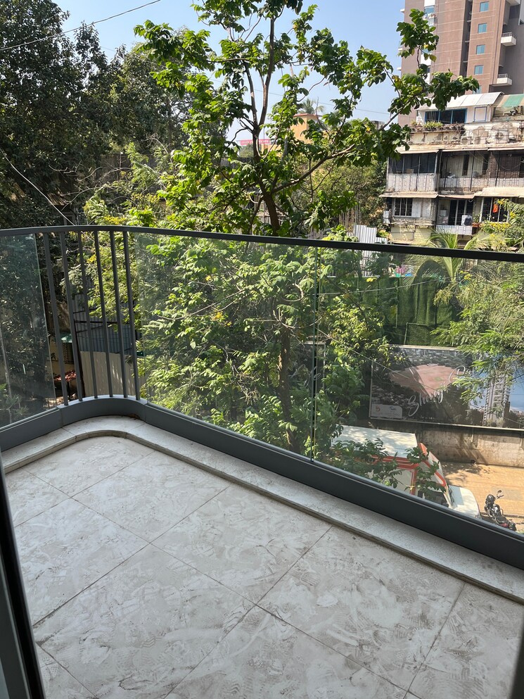 Balcony, sugee-saraswati-niwas 3 Bedroom 1150 Sq.Ft. Apartment In Dadar West Mumbai 9622838