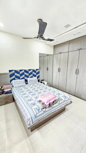 Bedroom in 2.5 BHK Apartment at Andheri East – for Sale