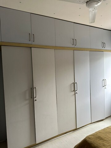 Room in 3 BHK Apartment at Richards Town – for Rent