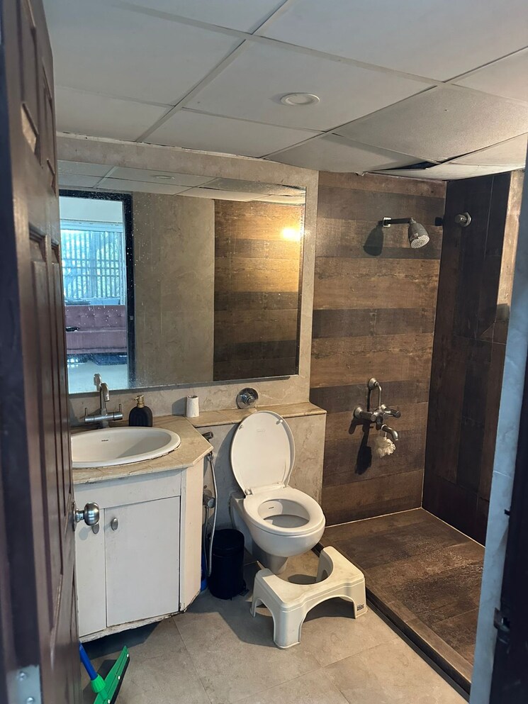 Bathroom, richards town 3 Bedroom 1850 Sq.Ft. Apartment In Richards Town Bangalore 9622869