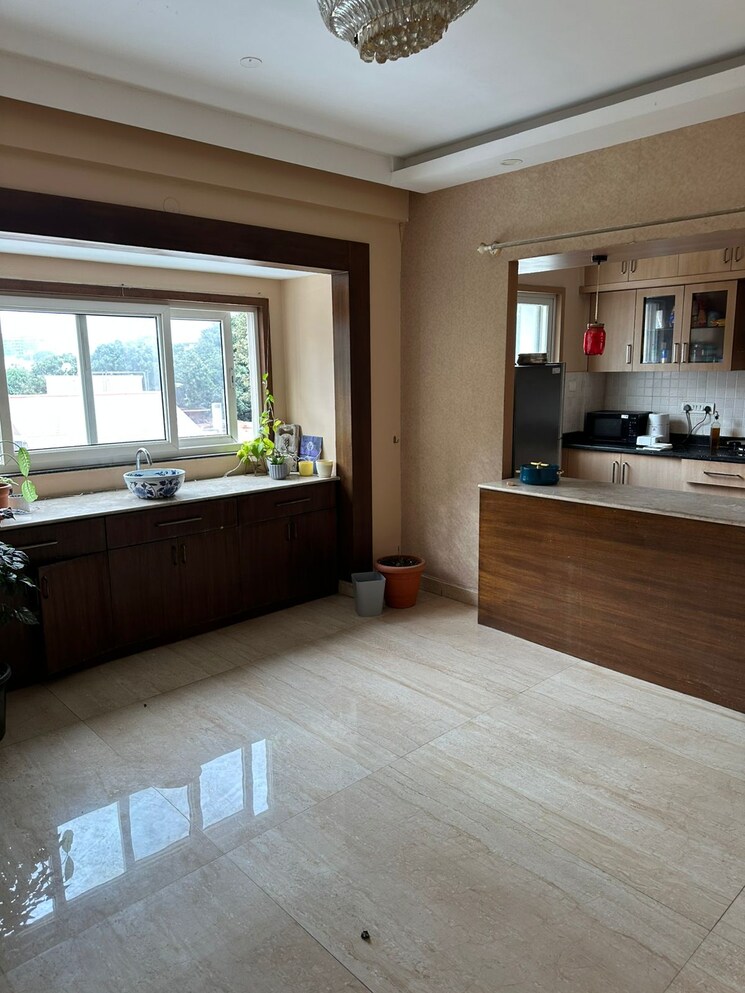 Room, richards town 3 Bedroom 1850 Sq.Ft. Apartment In Richards Town Bangalore 9622869