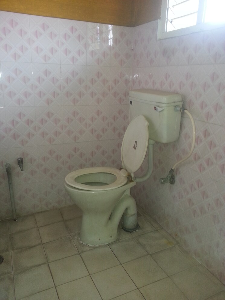 Attached Bathroom, vasanth nagar 2 Bedroom 779 Sq.Ft. Independent House In Vasanth Nagar Bangalore 9622871