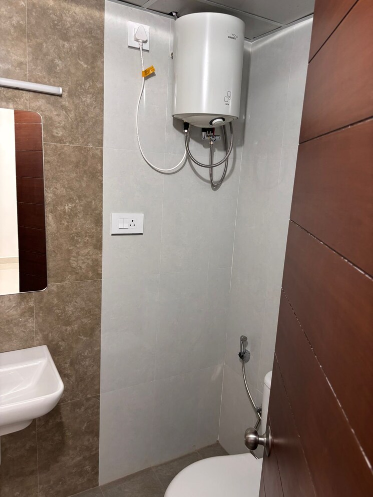 Bathroom, smr-vinay-iconia-hyderabad 3 Bedroom 1775 Sq.Ft. Apartment In Kondapur Hyderabad 9622887