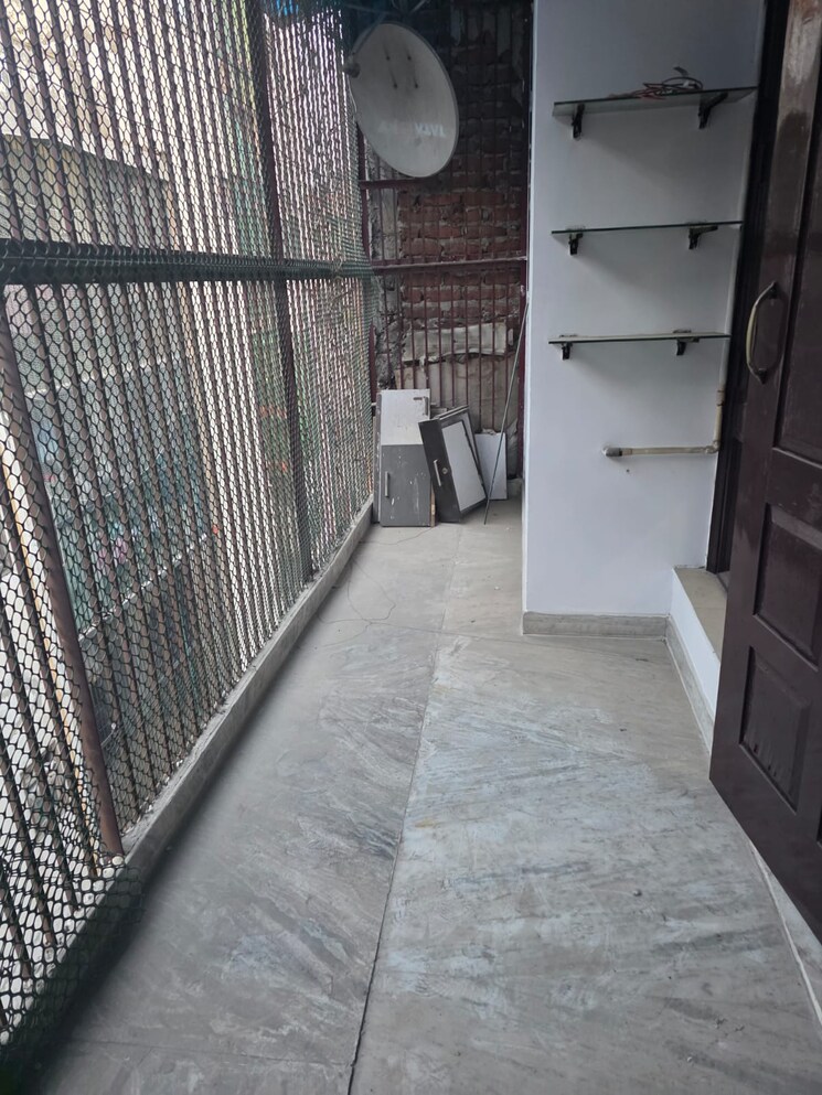 Balcony, chitra vihar 3 Bedroom 1800 Sq.Ft. Builder Floor In Chitra Vihar Delhi 9622905