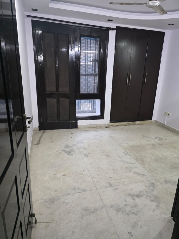 Bedroom, chitra vihar 3 Bedroom 1800 Sq.Ft. Builder Floor In Chitra Vihar Delhi 9622905