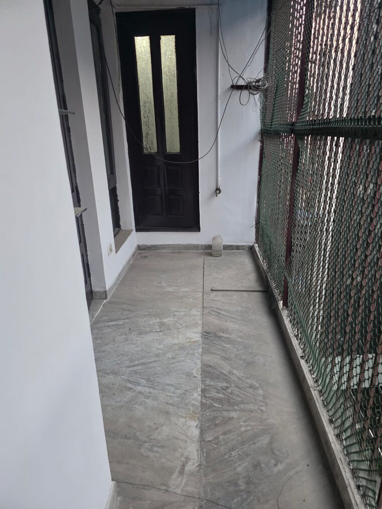Balcony, chitra vihar 3 Bedroom 1800 Sq.Ft. Builder Floor In Chitra Vihar Delhi 9622905