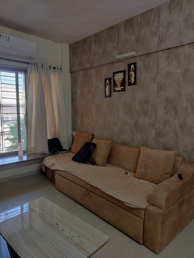 Living Room, khira-nagar-owners-chs 2 Bedroom 550 Sq.Ft. Apartment In Santacruz West Mumbai 9622900