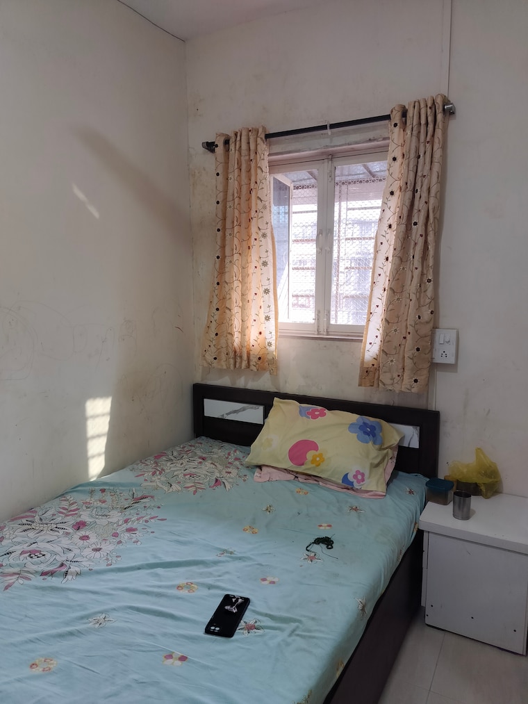 Master Bedroom, khira-nagar-owners-chs 2 Bedroom 550 Sq.Ft. Apartment In Santacruz West Mumbai 9622900