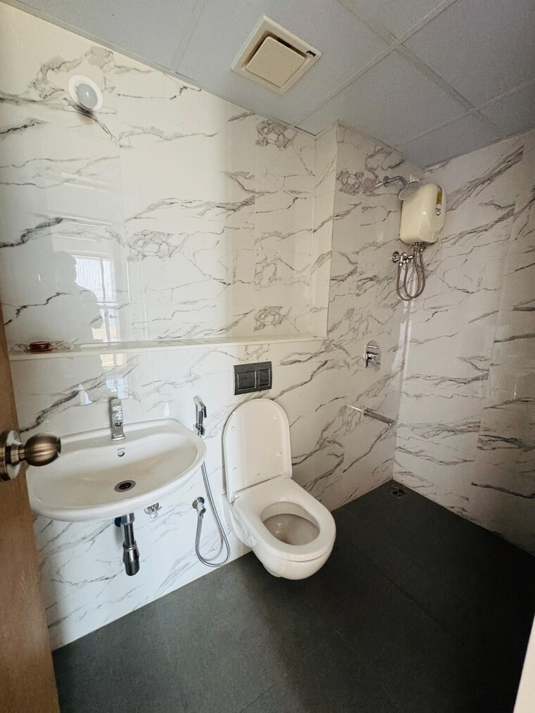 Bathroom, lodha-codename-premier 2.5 Bedroom 750 Sq.Ft. Apartment In Dombivli East Thane 9622912