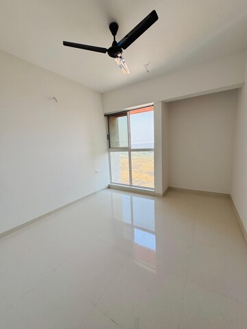 Room in 2.5 BHK Apartment at Lodha Codename Premier, Dombivli East – for Rent