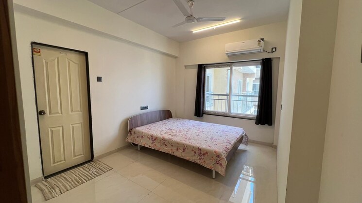 Room, malad west Pg For Boys & Girls In Malad West 9622918