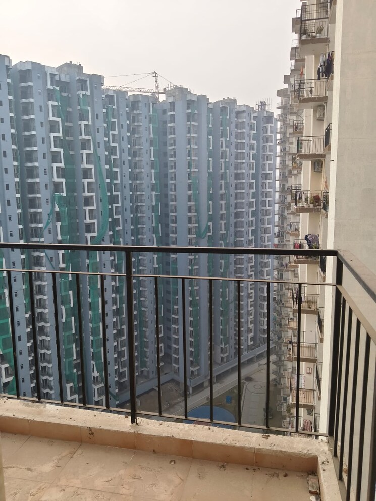 Exterior View, amrapali-dream-valley 2 Bedroom 850 Sq.Ft. Apartment In Tech Zone 4 Greater Noida Greater Noida 9622928