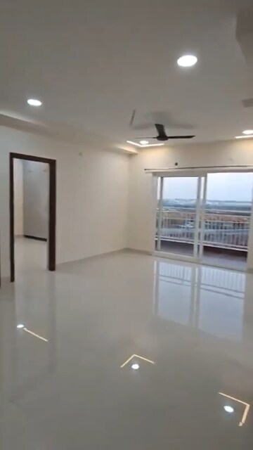 Room in 3 BHK Apartment at My Home Sayuk, Tellapur – for Rent
