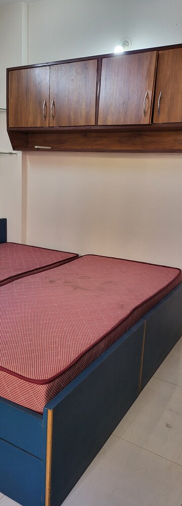 Furnished Amenities in 3 BHK Apartment at Amli Ind Estate – for Sale